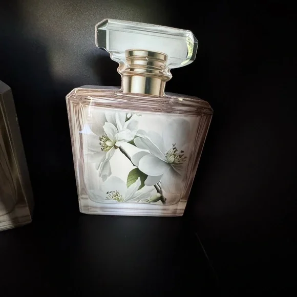 Floral Perfume Wall Decor Set of 3- Height 7in x4.5 - Picture 3 of 6